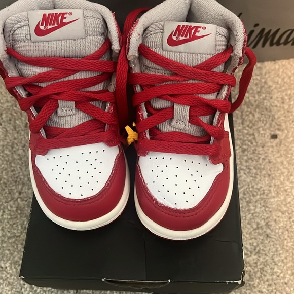 Air Jordan 1 Retro High OG (TD) “Varsity Red” Size 6C [CU0450-061]